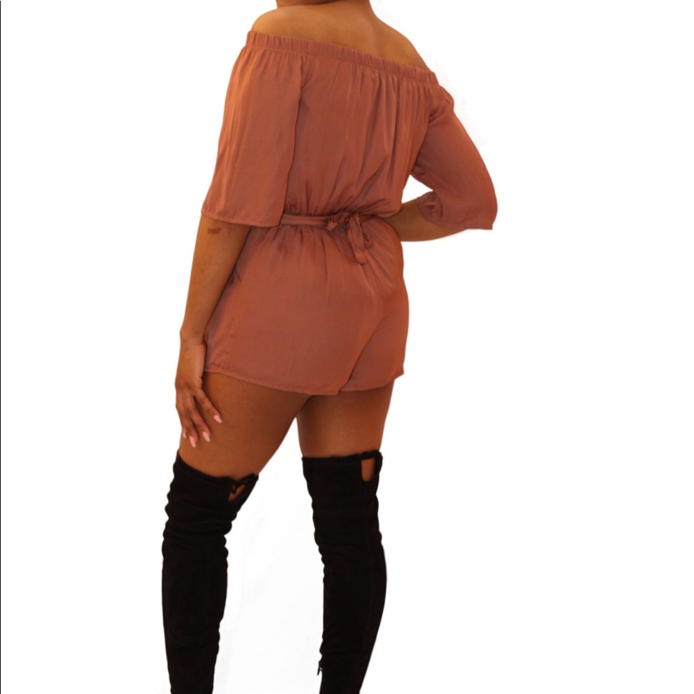 Off Shoulder Romper - Picture 2 of 4